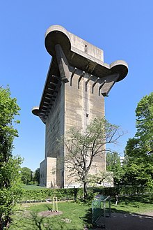Реклама на зенитных башнях