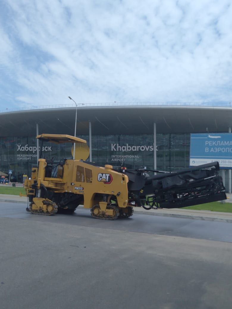 Автопроизводители ушли, автодилеры частично в шоке, частично разбежались.